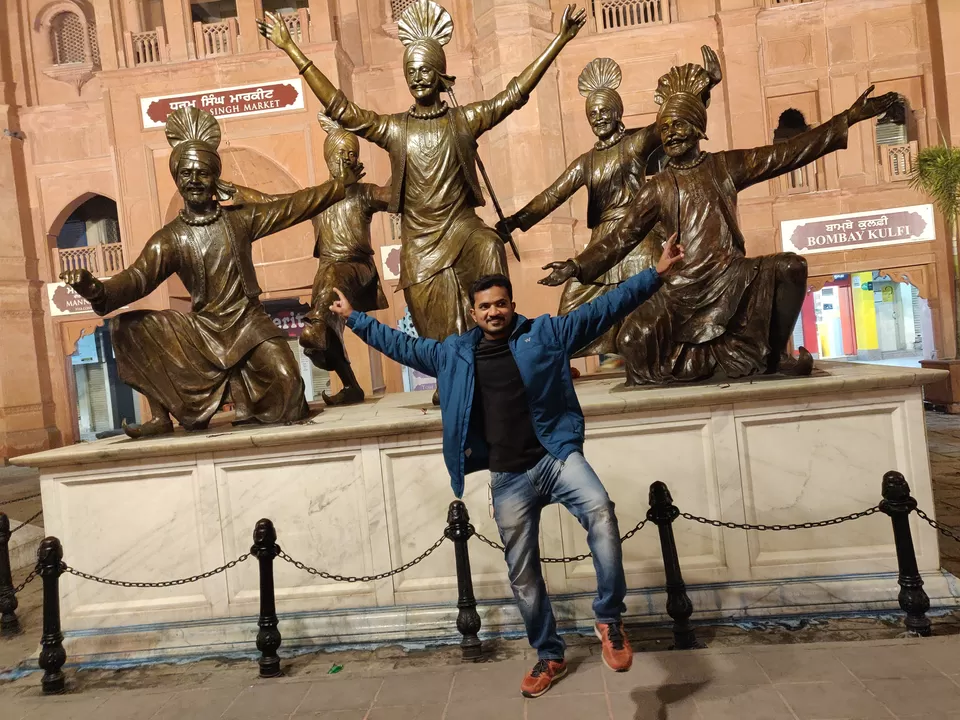 Photo of Golden Temple Road, Katra Ahluwalia, Amritsar, Punjab, India by Confusedwanderer 