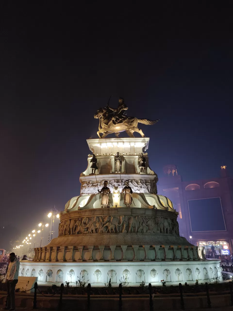 Photo of Golden Temple Road, Katra Ahluwalia, Amritsar, Punjab, India by Confusedwanderer 