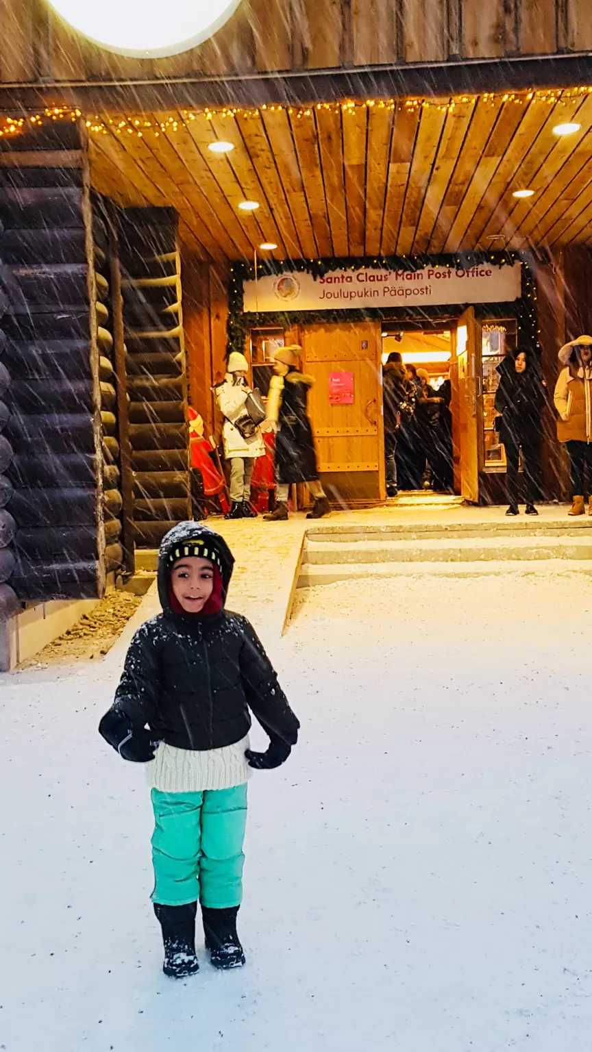 Photo of Santa's Post Office, Tähtikuja, Rovaniemi, Finland by Rekha Nagarajan