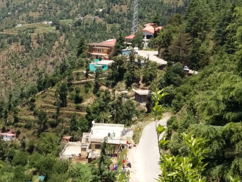 Photo of Surkanda Devi Temple, Saklana Range, Uttarakhand, India by Neha Sheokand