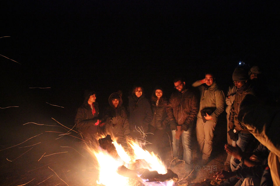 Photo of The warmth of friendship on the snow clad slopes of Kuari Pass by Samudra Sengupta