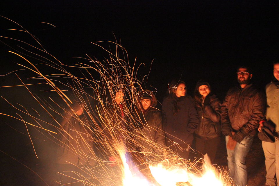 Photo of The warmth of friendship on the snow clad slopes of Kuari Pass by Samudra Sengupta
