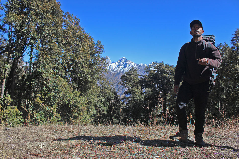 Photo of The warmth of friendship on the snow clad slopes of Kuari Pass by Samudra Sengupta