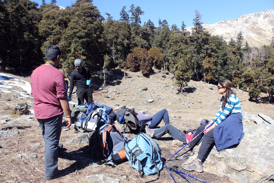 Photo of The warmth of friendship on the snow clad slopes of Kuari Pass by Samudra Sengupta