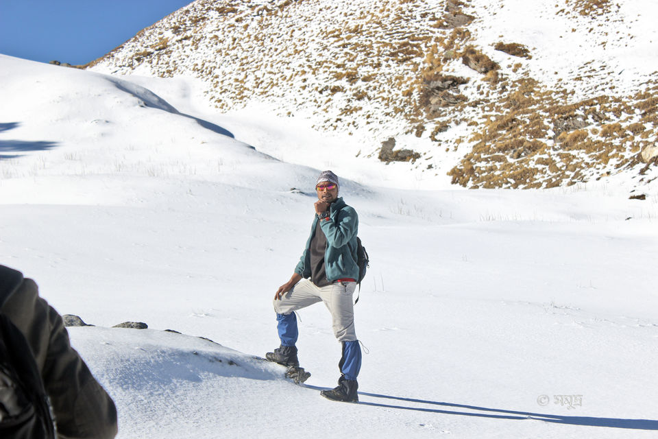 Photo of The warmth of friendship on the snow clad slopes of Kuari Pass by Samudra Sengupta