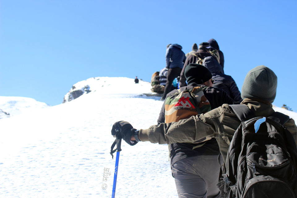 Photo of The warmth of friendship on the snow clad slopes of Kuari Pass by Samudra Sengupta