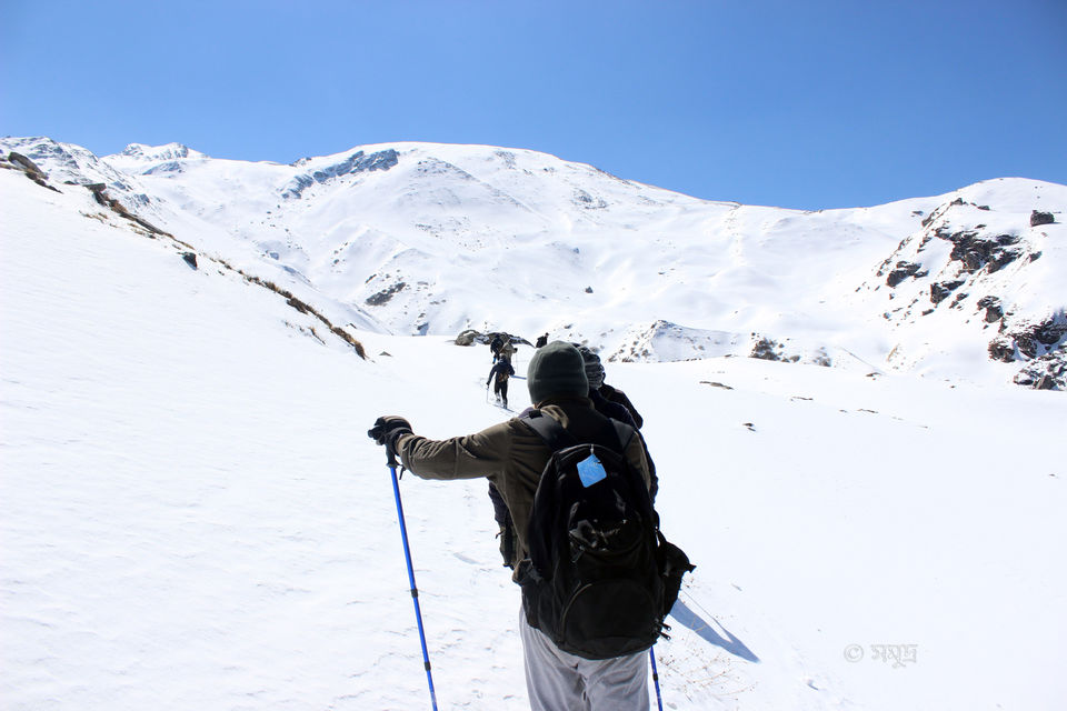 Photo of The warmth of friendship on the snow clad slopes of Kuari Pass by Samudra Sengupta