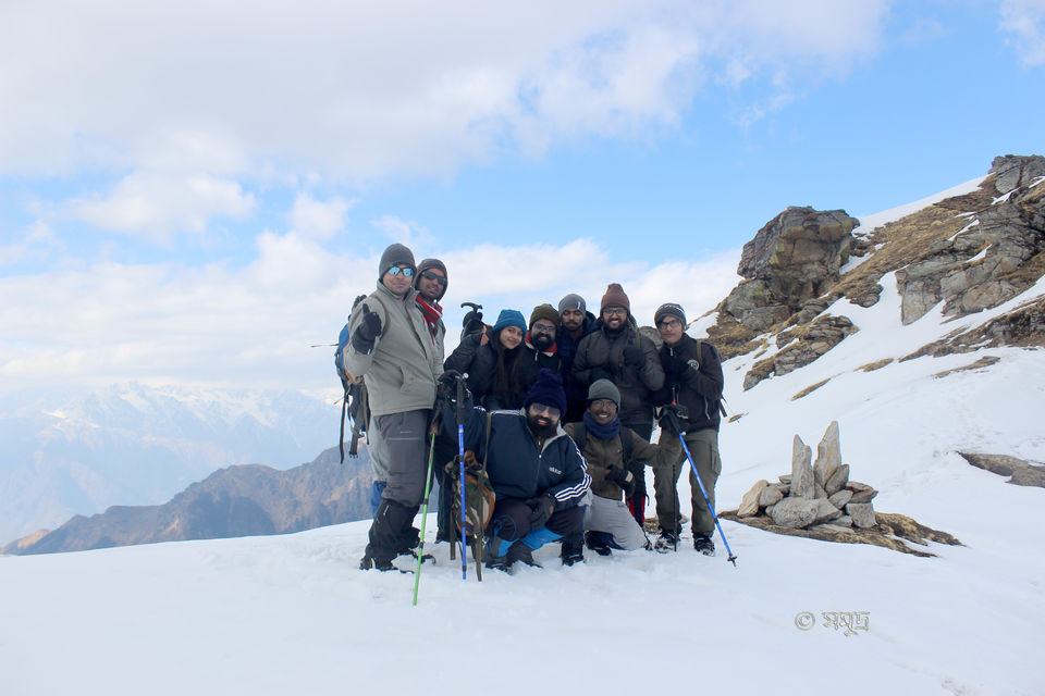 Photo of The warmth of friendship on the snow clad slopes of Kuari Pass by Samudra Sengupta
