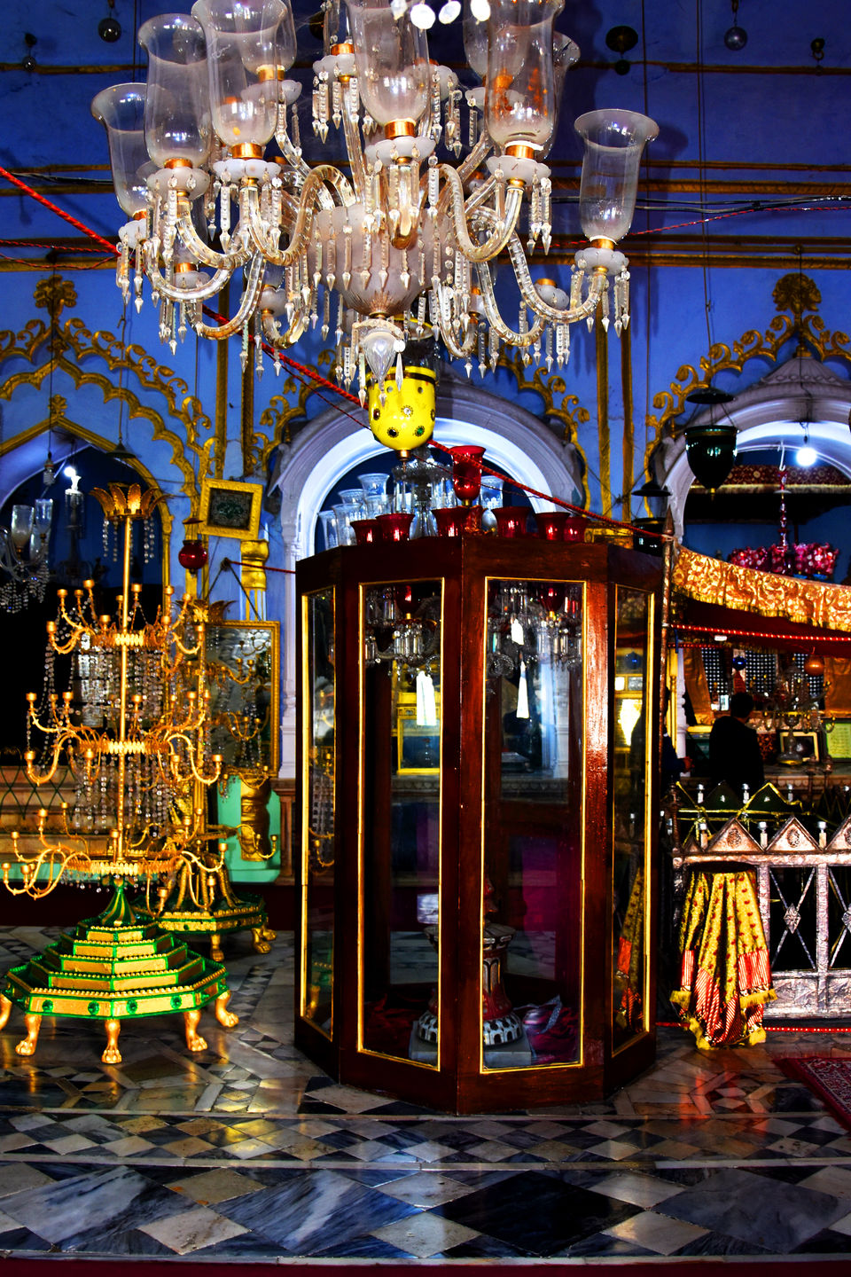 Photo of Chota Imambara, Hussainabad Road, Daulatganj, Lucknow, Uttar Pradesh, India by Aashu Jha