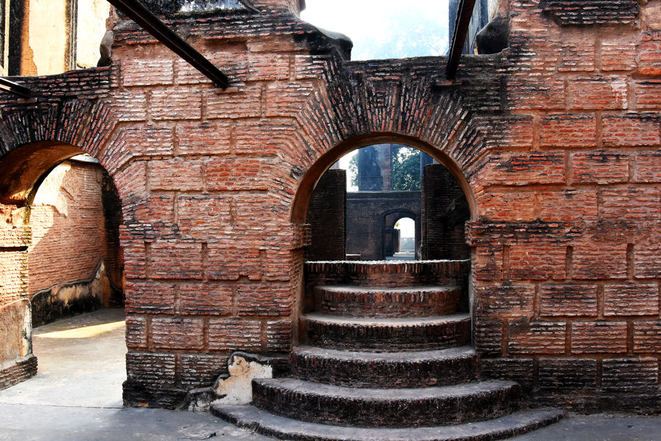 Photo of British Residency, Mahatma Gandhi Marg, Deep Manak Nagar, Qaiserbagh, Lucknow, Uttar Pradesh, India by Aashu Jha