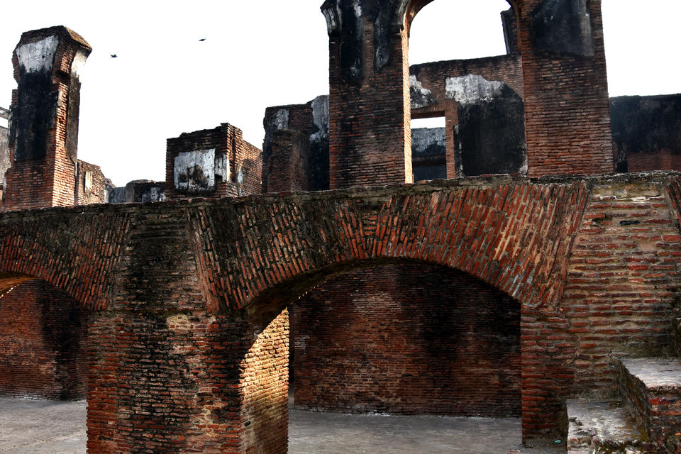 Photo of British Residency, Mahatma Gandhi Marg, Deep Manak Nagar, Qaiserbagh, Lucknow, Uttar Pradesh, India by Aashu Jha