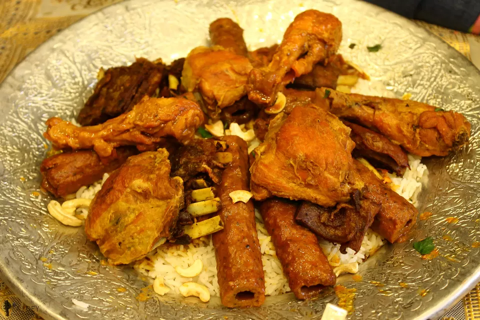 Photo of Mughal Darbar, Karan Nagar Road, Balgarden, Srinagar by Wander to Capture