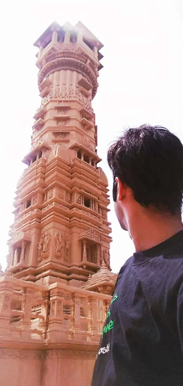 Photo of Hutheesing Jain Temple, Shahibaug Road, Bardolpura, Delhi Darwaza, Ahmedabad, Gujarat, India by Girish Hiranand