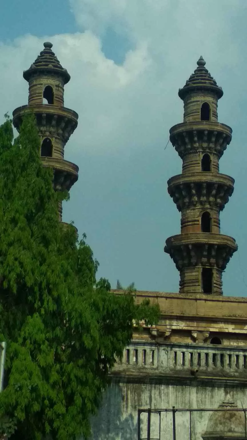 Photo of Jhulta Minara Masjid, ZAPA GATE, Delvada, Gujarat, India by Girish Hiranand