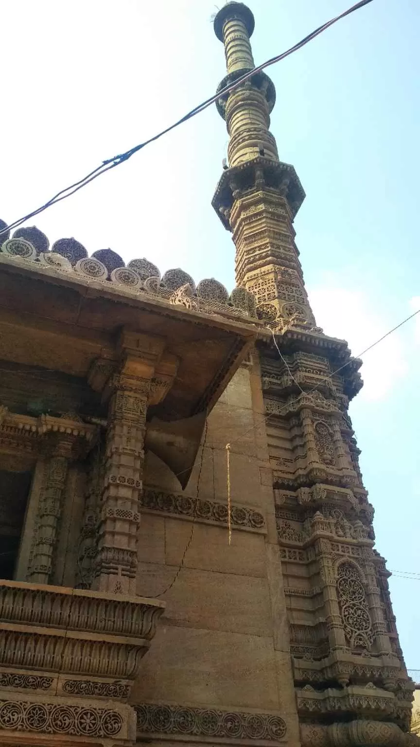 Photo of Rani Sipri Ki Masjid, Astodia Gate Circle, Near Astodia Darwaja, Old City, Raipur, Khadia, Ahmedabad, Gujarat, India by Girish Hiranand