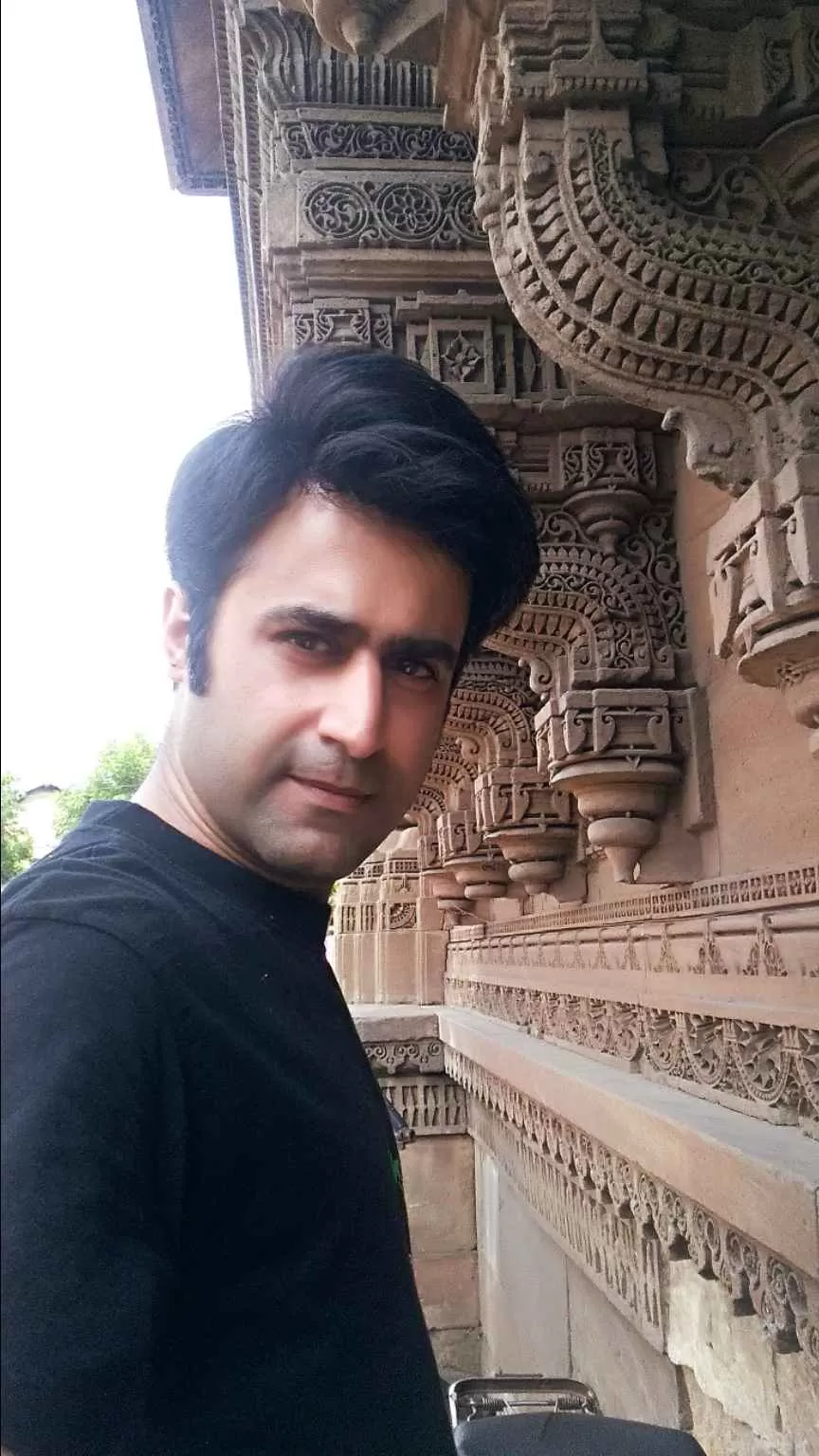 Photo of Rani Sipri Ki Masjid, Astodia Gate Circle, Near Astodia Darwaja, Old City, Raipur, Khadia, Ahmedabad, Gujarat, India by Girish Hiranand