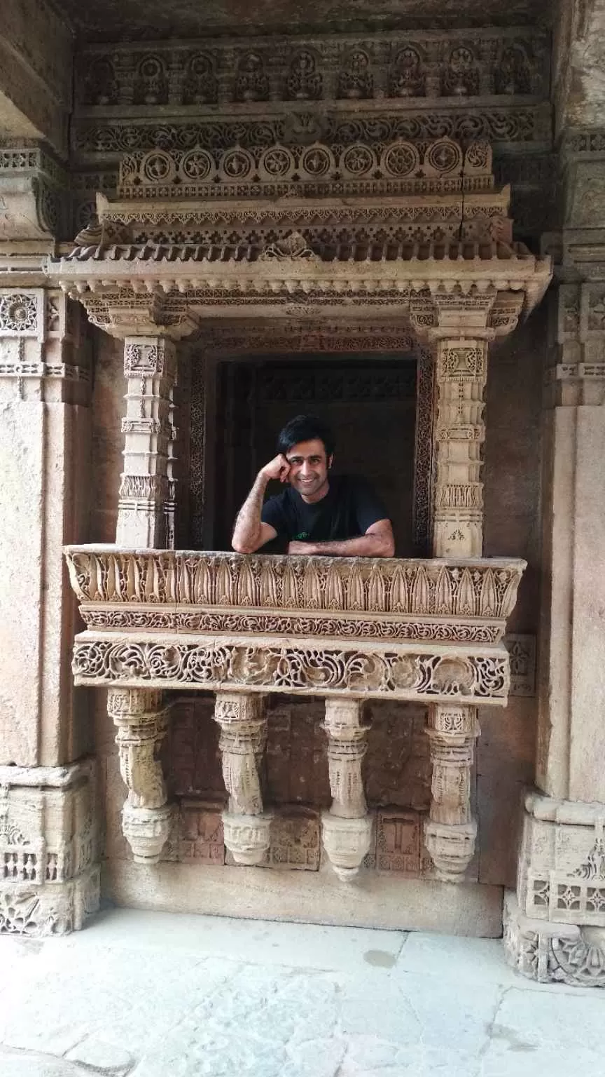 Photo of The Adalaj Stepwell, Adalaj Road, Adalaj, Gujarat, India by Girish Hiranand
