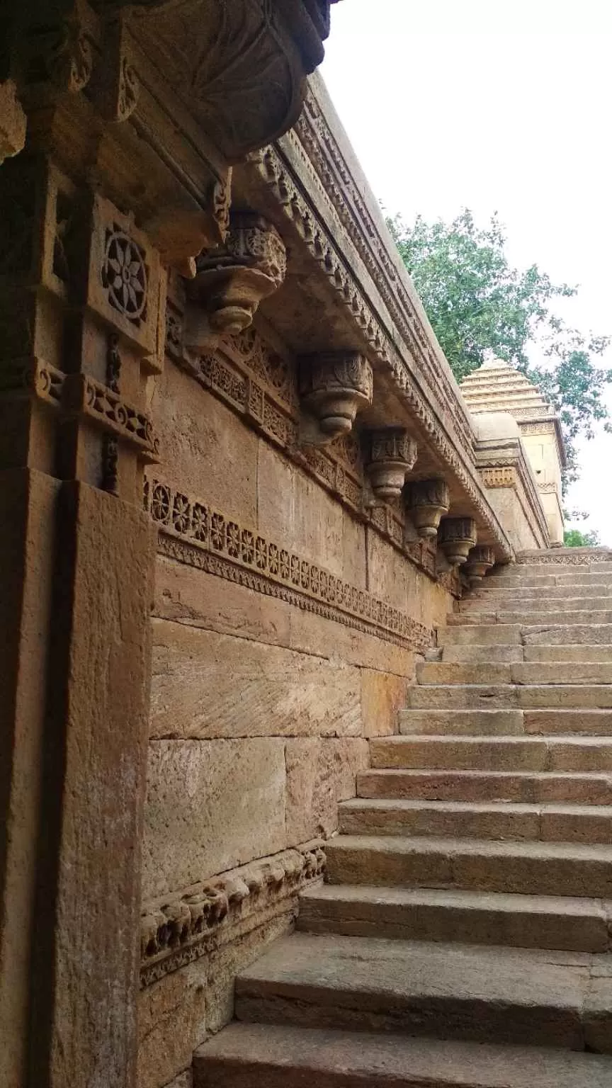 Photo of The Adalaj Stepwell, Adalaj Road, Adalaj, Gujarat, India by Girish Hiranand