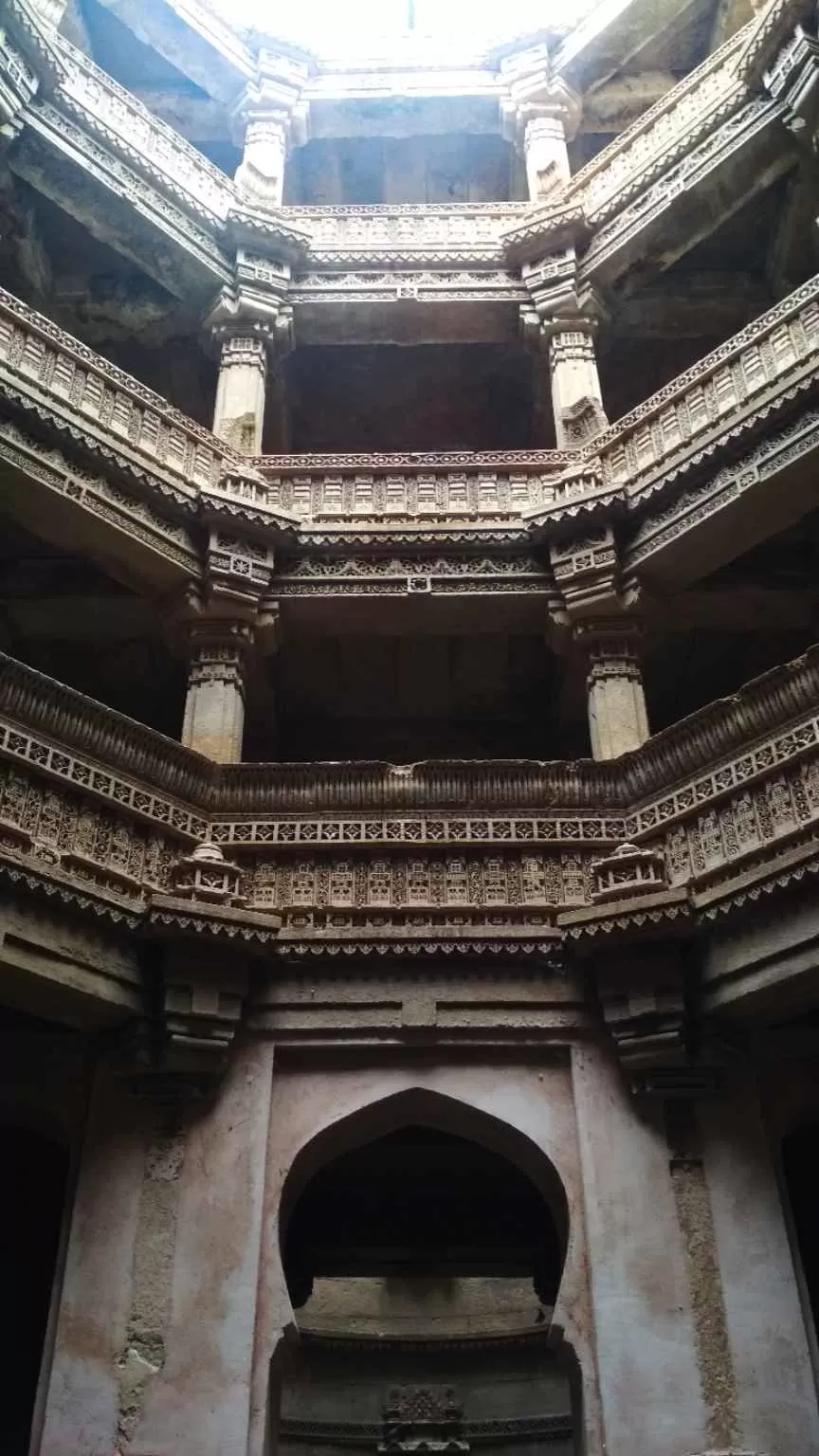 Photo of The Adalaj Stepwell, Adalaj Road, Adalaj, Gujarat, India by Girish Hiranand