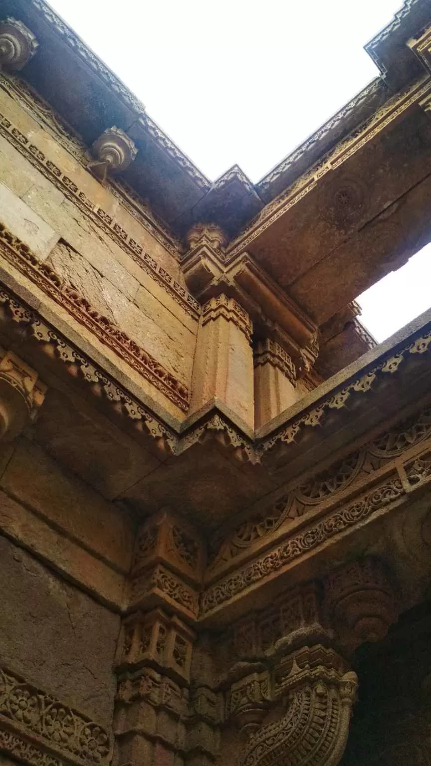 Photo of The Adalaj Stepwell, Adalaj Road, Adalaj, Gujarat, India by Girish Hiranand