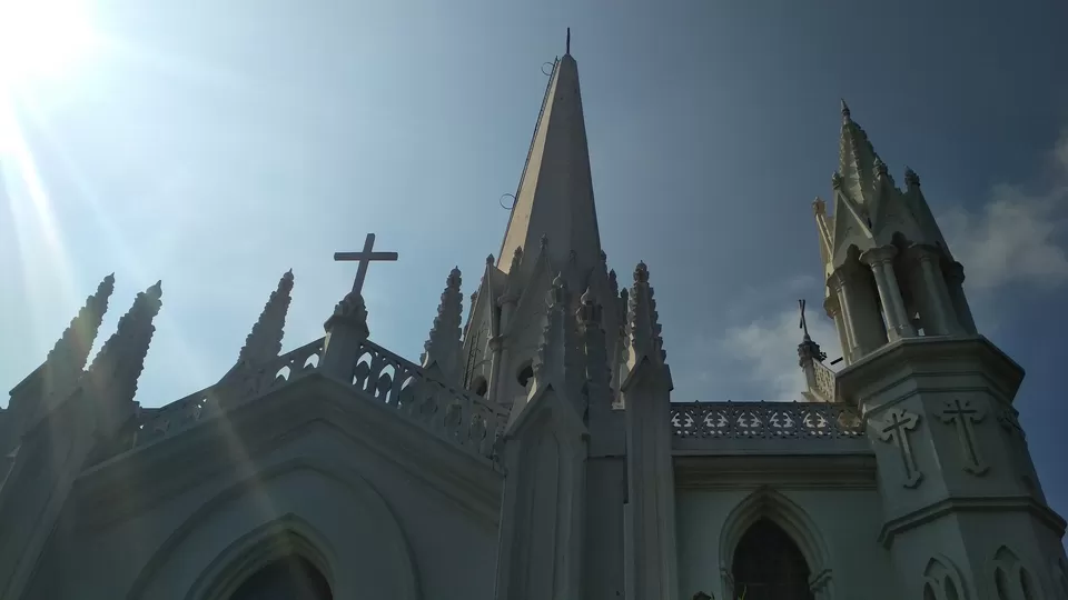 Photo of Santhome Cathedral, Dummingkuppam, Chennai, Tamil Nadu, India by Girish Hiranand