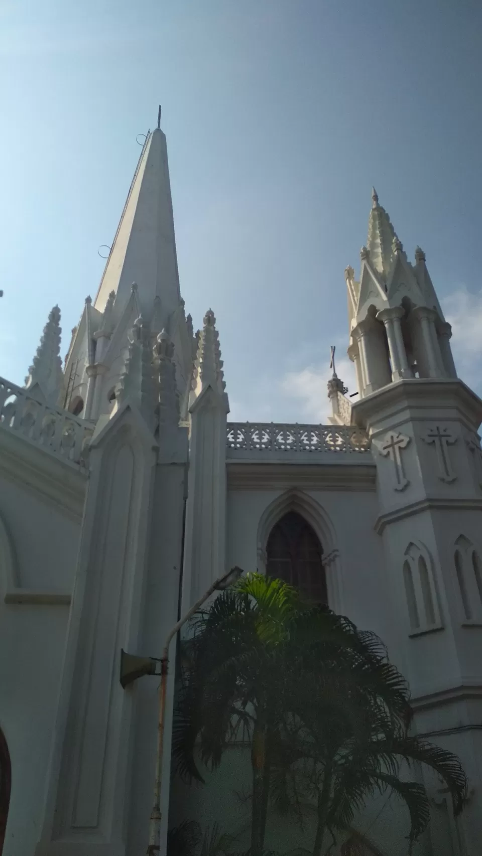 Photo of Santhome Cathedral, Dummingkuppam, Chennai, Tamil Nadu, India by Girish Hiranand