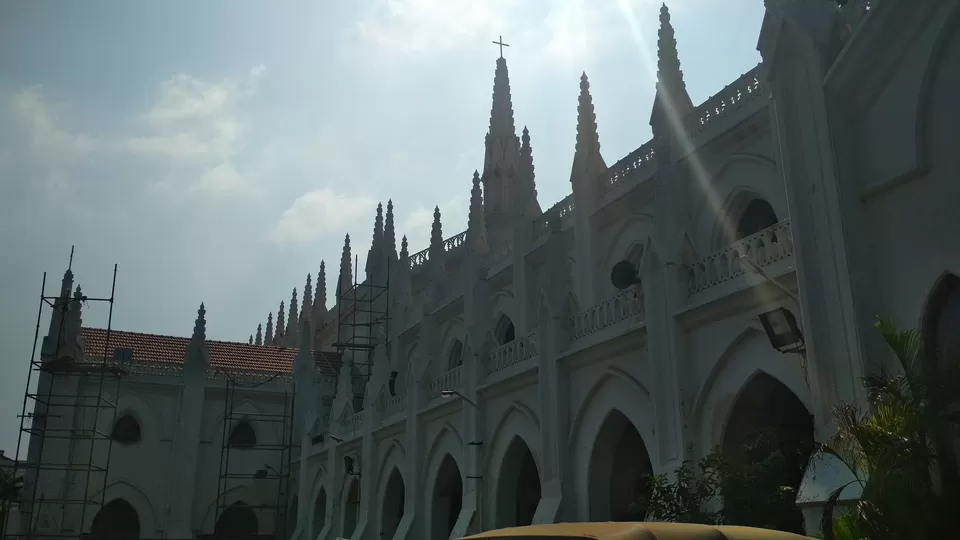 Photo of Santhome Cathedral, Dummingkuppam, Chennai, Tamil Nadu, India by Girish Hiranand