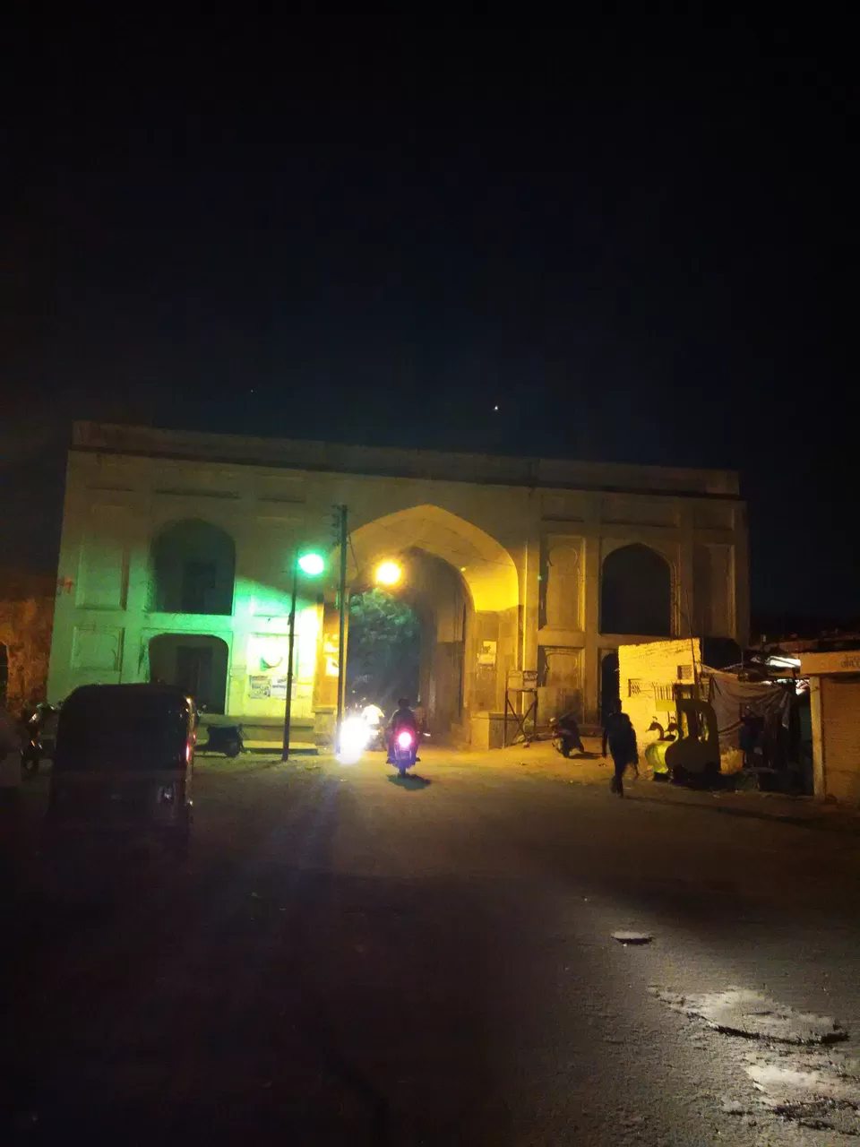Photo of How's the Josh : Aurangabadi Sir ! by Girish Hiranand