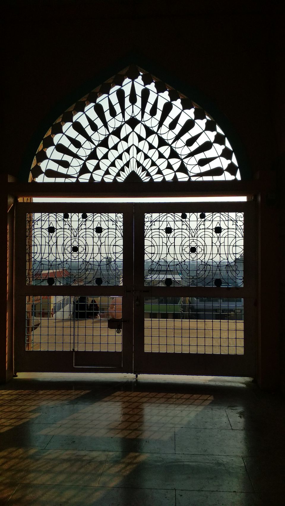 Photo of Taj-ul-Masjid Road, Kohefiza, Bhopal, Madhya Pradesh, India by Girish Hiranand