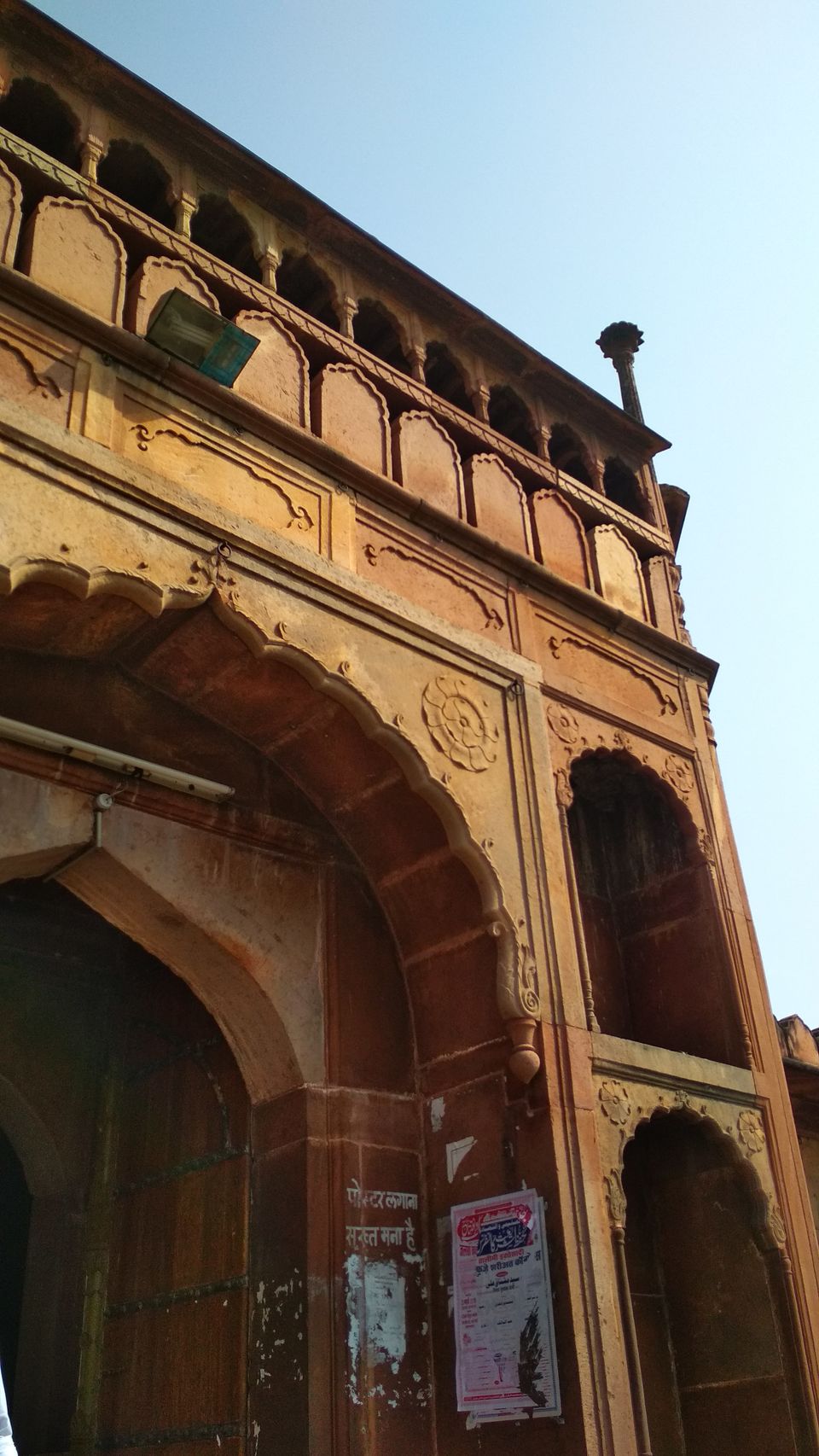Photo of Moti Masjid, Hawamahal Road, Opposite Moti Masjid, Chowki Talaiya, Talaiya, Bhopal, Madhya Pradesh, India by Girish Hiranand