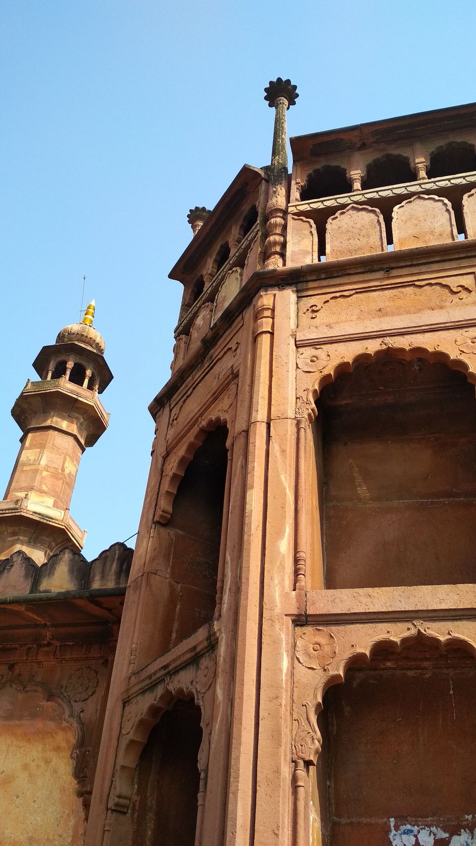 Photo of Moti Masjid, Hawamahal Road, Opposite Moti Masjid, Chowki Talaiya, Talaiya, Bhopal, Madhya Pradesh, India by Girish Hiranand