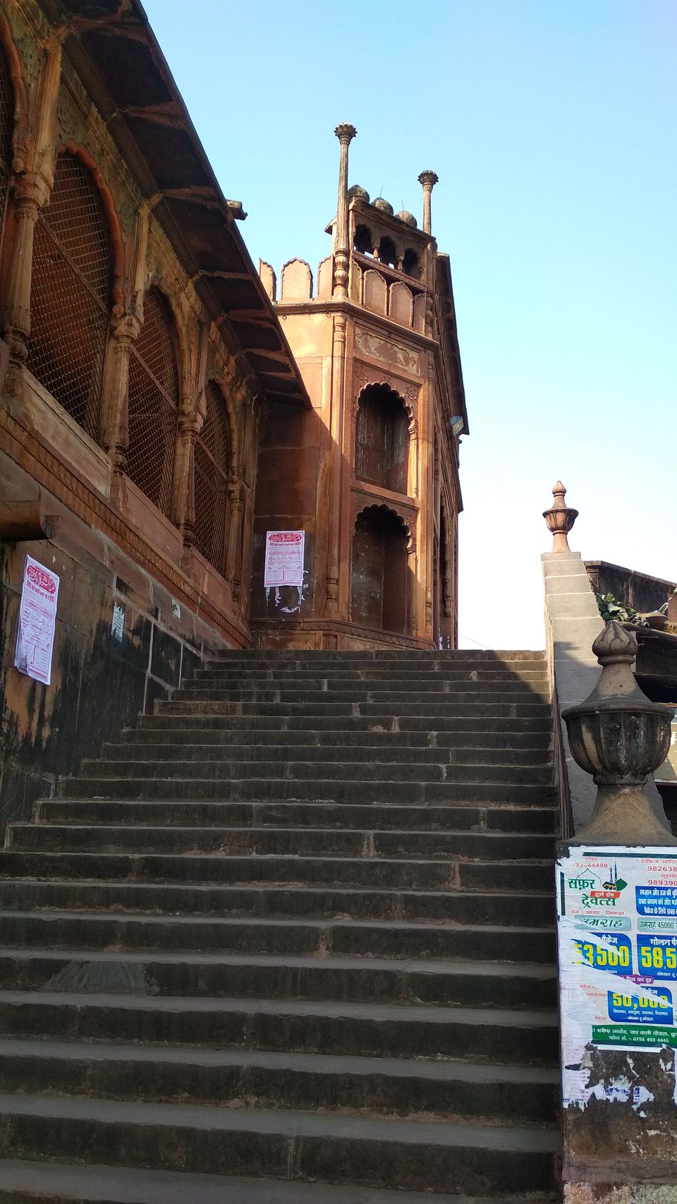 Photo of Moti Masjid, Hawamahal Road, Opposite Moti Masjid, Chowki Talaiya, Talaiya, Bhopal, Madhya Pradesh, India by Girish Hiranand
