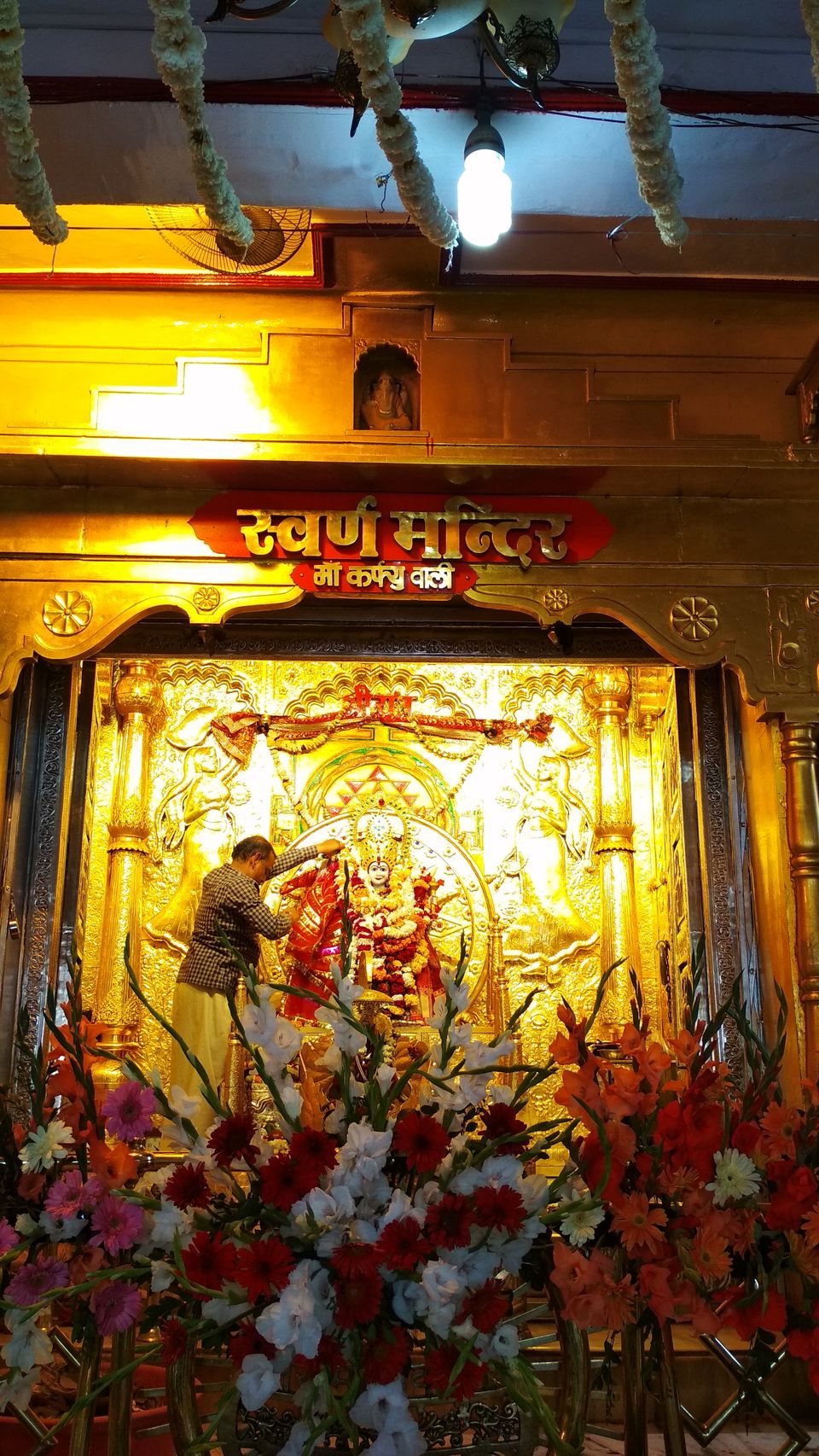 Photo of Curfew Wali Mata Mandir Peer Gate, Maa Bhawani Square, Sarafa chowk, Azad Market, Peer Gate, Somwara, Madhya Pradesh, India by Girish Hiranand