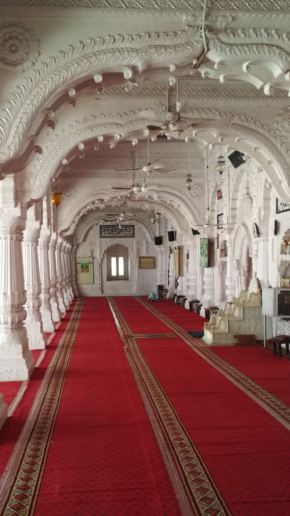 Photo of Jama Masjid, Peer Gate Area, Bhopal, Madhya Pradesh, India by Girish Hiranand