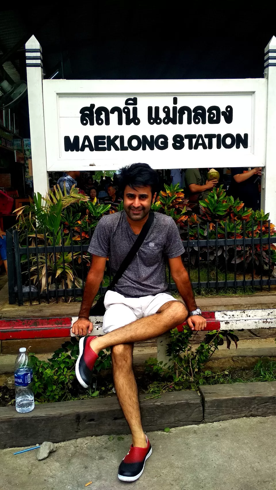 Photo of Mae Klong Railway Market, Mae Klong, Mueang Samut Songkhram District, Samut Songkhram, Thailand by Girish Hiranand