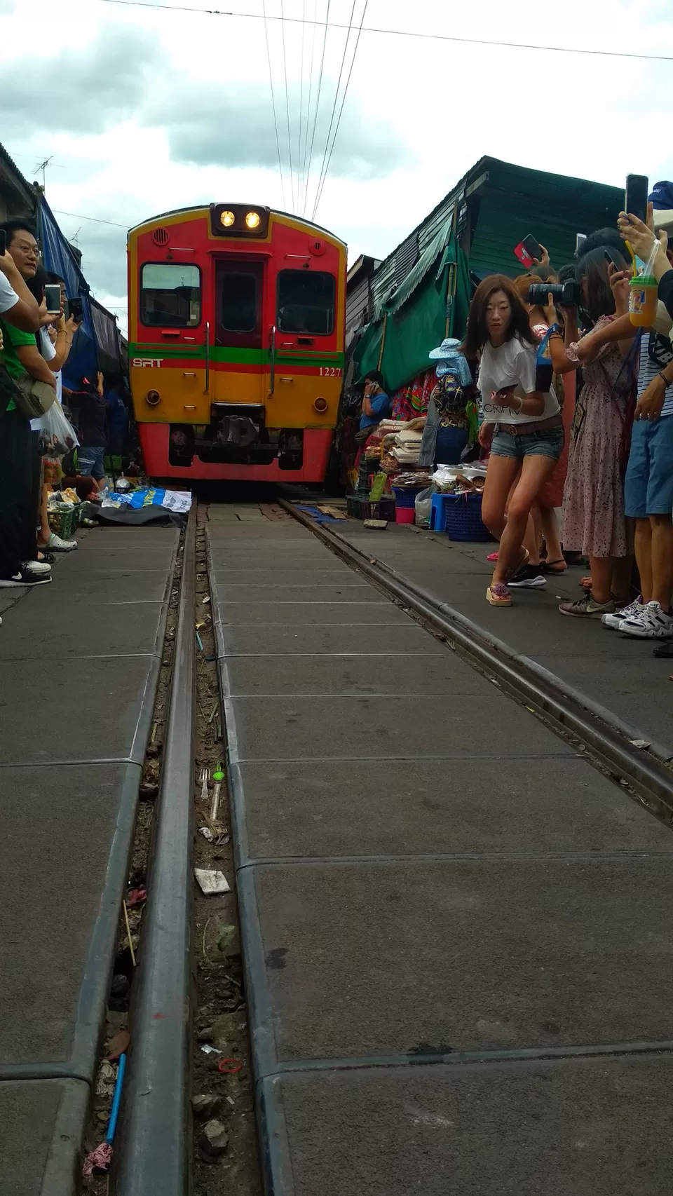 Photo of Your Guide from MaeKlong Railway Market to Bangkok by Train-Ferry-Bus, all less than 50 Thai Baht ! by Girish Hiranand