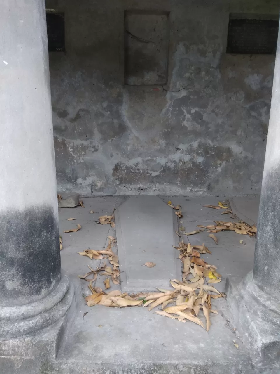 Photo of Park Street Cemetery, Mullick Bazar, Park Street area, Kolkata, West Bengal, India by Priya Chowdhary