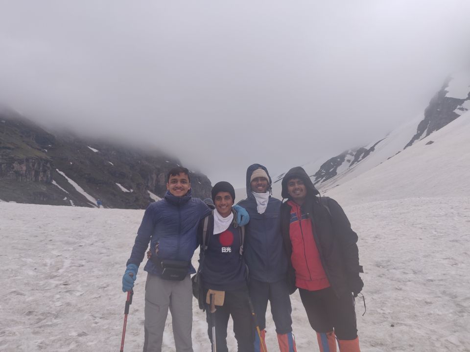 Photo of Hampta Pass: The Snowy Scare 11/18 by Arnesh Agrawal