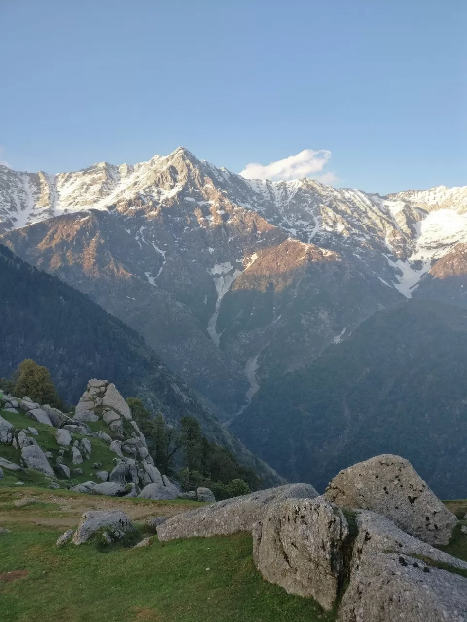 Photo of Gallu Devi Temple, Trail to Triund Hill, Dharamshala, Himachal Pradesh, India by Shatakshi Gupta