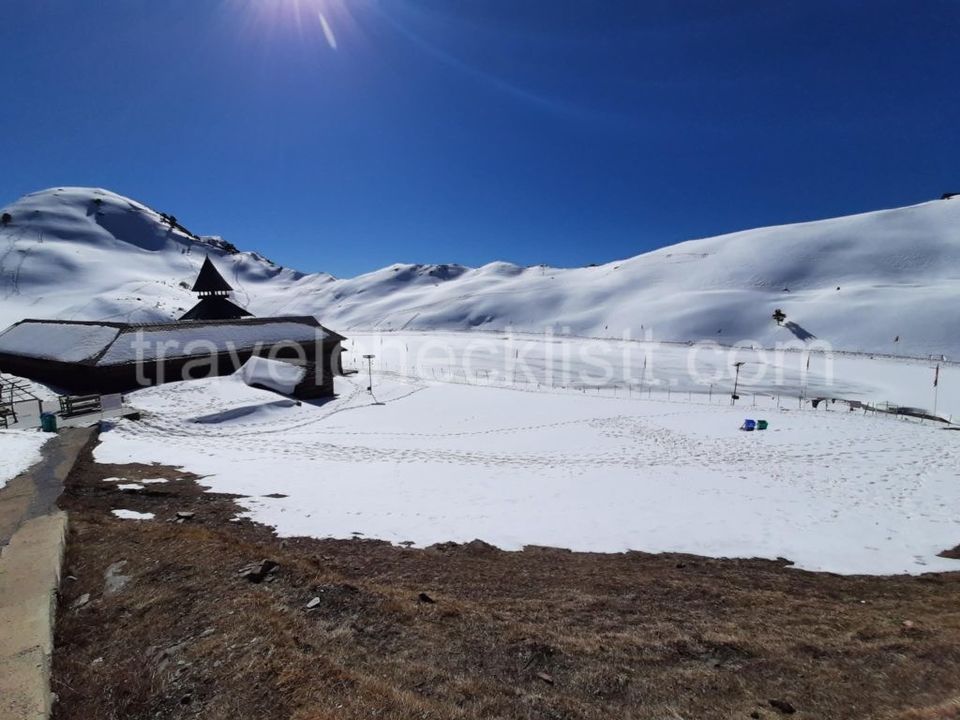 Photo of Guide to Prashar Lake Trek, the land of floating Island by Shatakshi Gupta