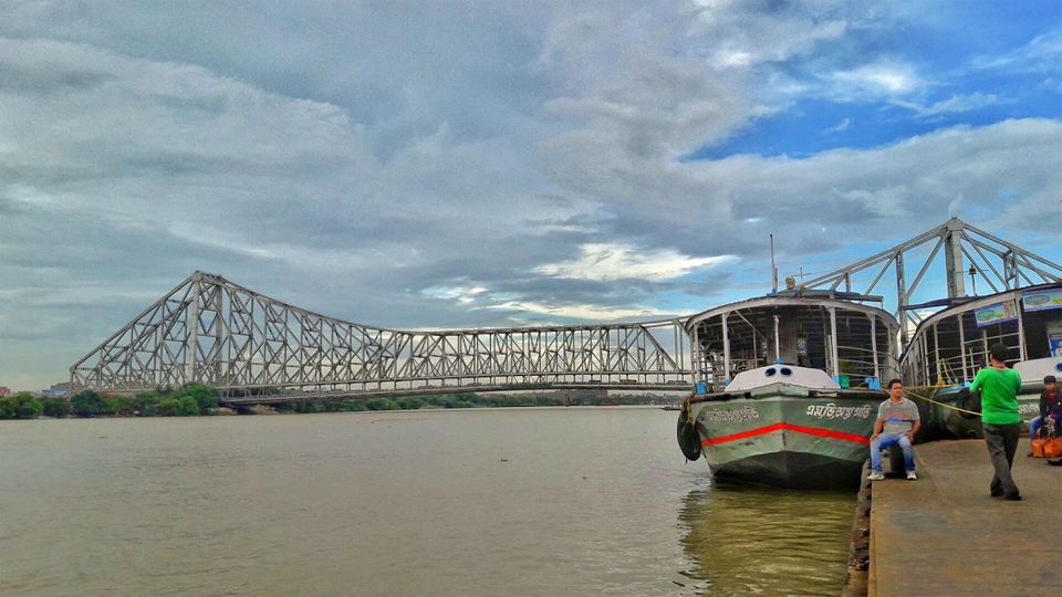 Photo of From October 1, Enjoy a 90-Minute Cruise on the Hooghly River in Kolkata at Just Rs 39! 1/4 by Shatakshi Gupta