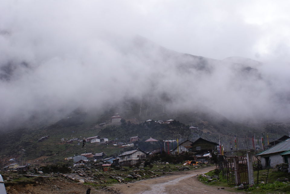 Photo of Misty & cloudy landscape by Subhrajyoti Parida