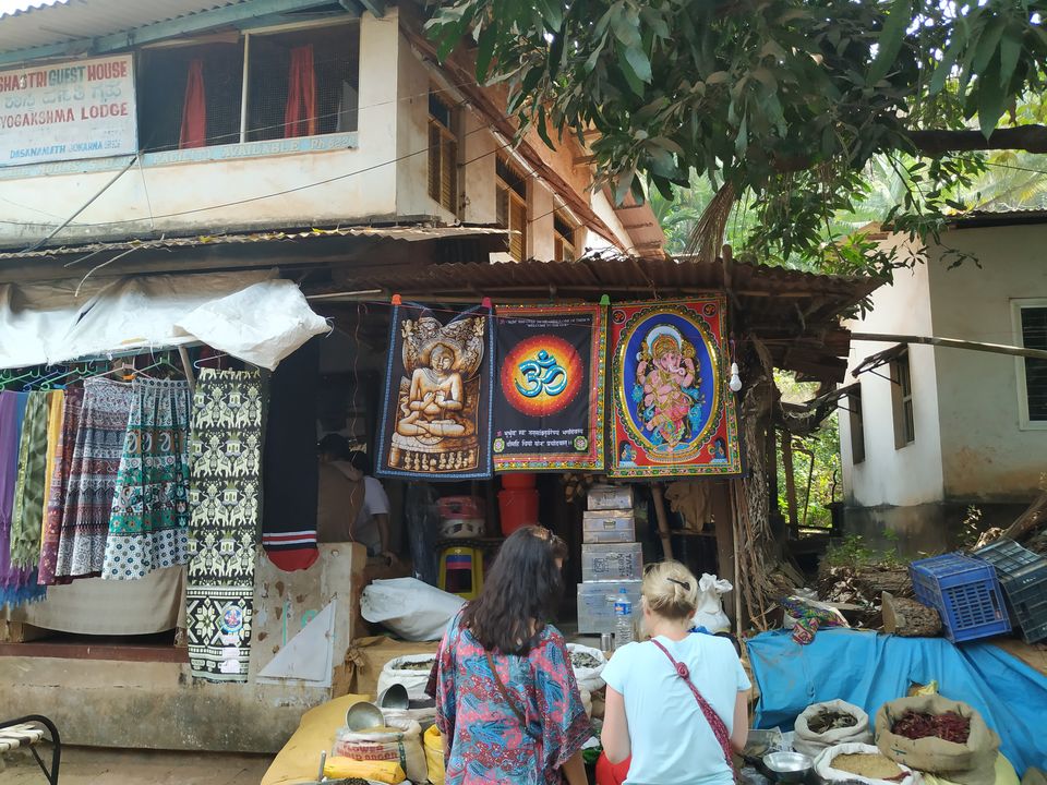 Photo of Mahabaleshwar Temple, Koti Teertha Road, Kotiteertha, Dandebagh, Gokarna, Karnataka, India by Vivek Jadhav