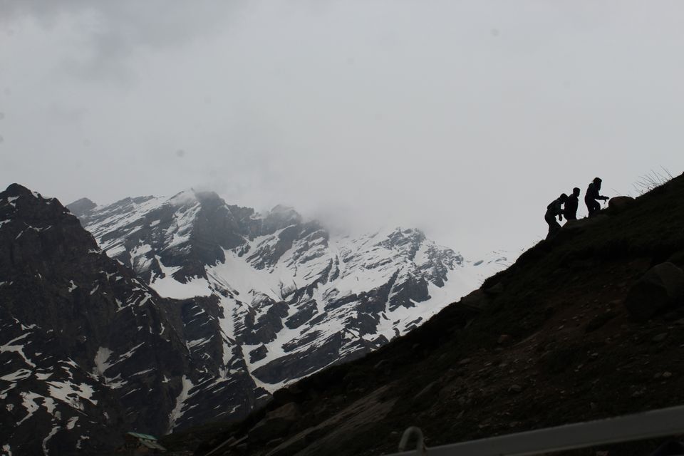 Photo of Rohtang Pass, Manali, Himachal Pradesh, India by Suyash Ayachit