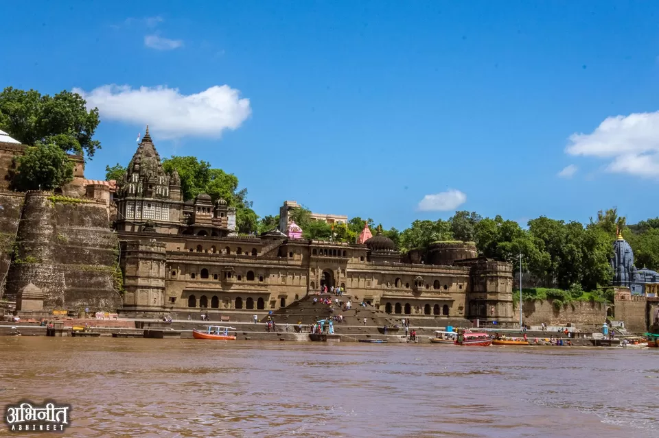 Photo of Ahilya Fort, Maheshwar, Madhya Pradesh, India by Juhi Gautam