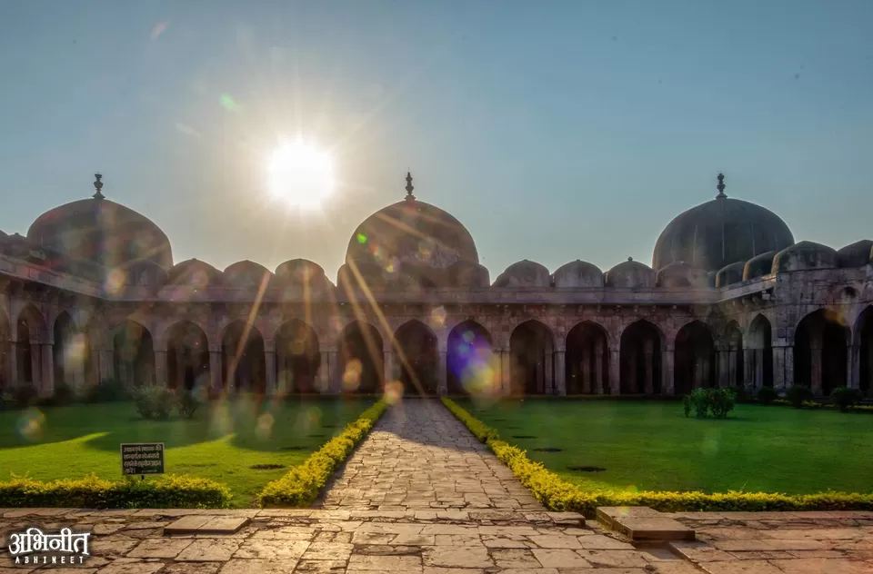 Photo of Mandu, Mandav, Madhya Pradesh, India by Juhi Gautam