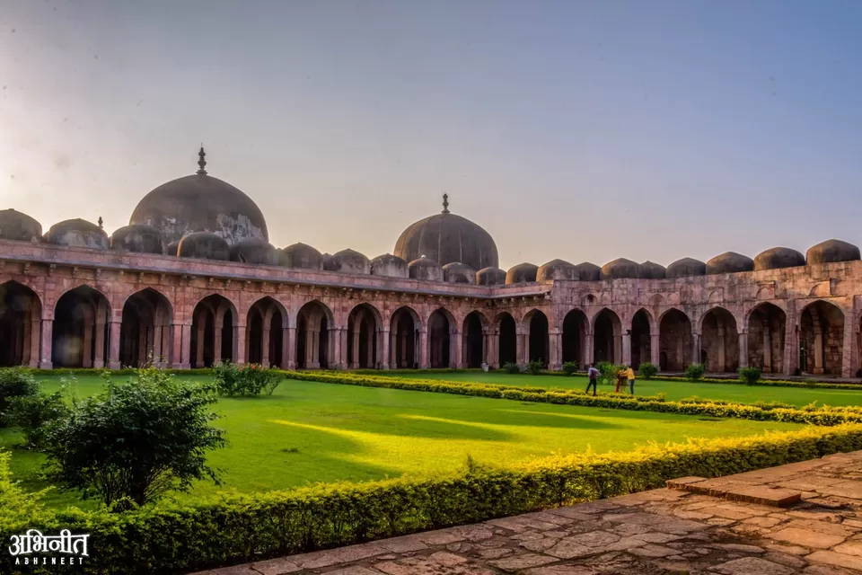 Photo of Jami Masjid, Jahaj Mahal Internal Road, Mandu, Mandav, Madhya Pradesh, India by Juhi Gautam
