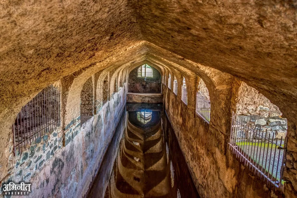 Photo of RANI ROOPMATI MAHAL, Mandav, Madhya Pradesh, India by Juhi Gautam