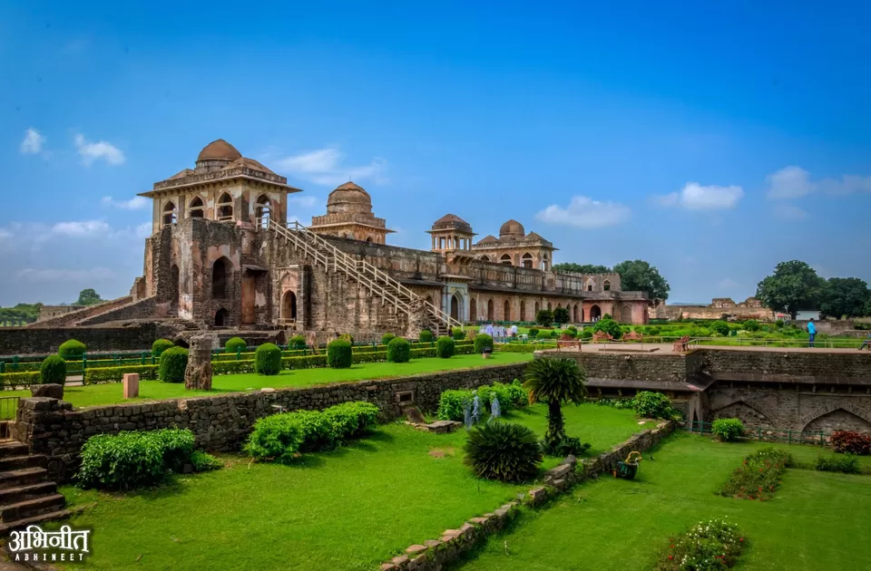 Photo of Jahaz Mahal, Mândû, Madhya Pradesh, India by Juhi Gautam