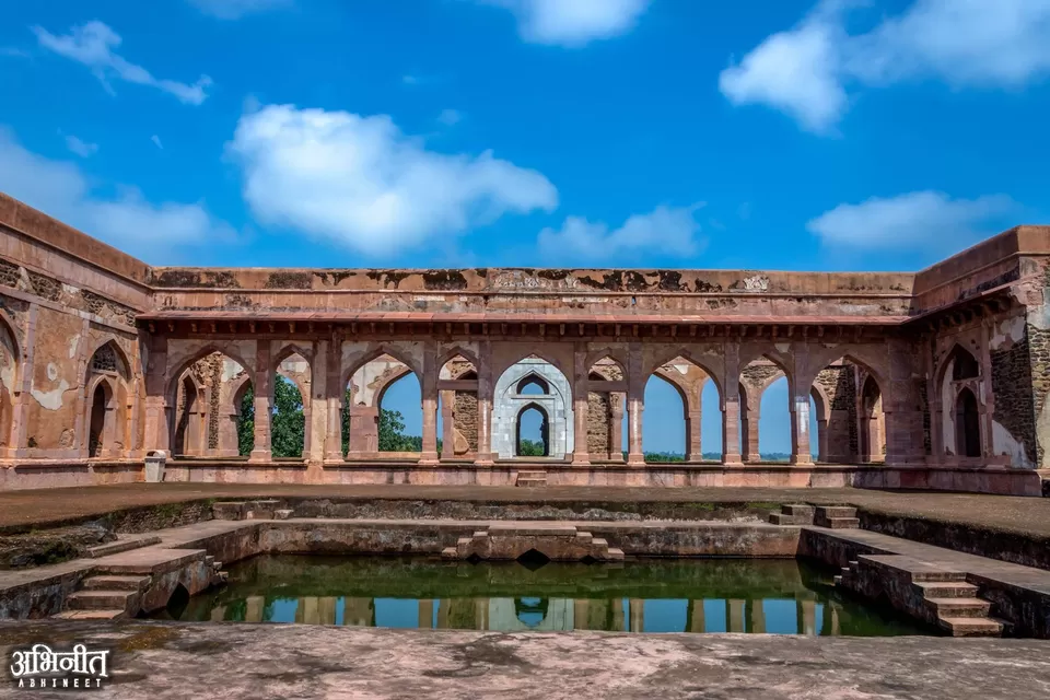 Photo of Baz Bahadur's Palace, Mandu Road, Mandav, Madhya Pradesh, India by Juhi Gautam